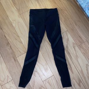 Alo leather/mesh leggings size small